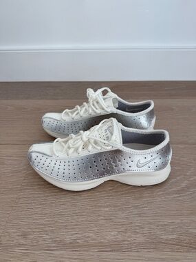 Nike Air Superfly in Ivory & Silver